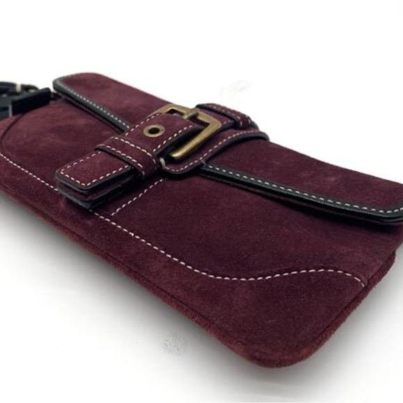 COACH EXTREMELY RARE SOHO, Suede Burgundy Clutch - Picture 9 of 12